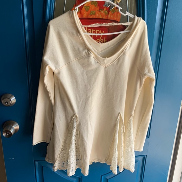 Beige Lace Tunic - Picture 2 of 2
